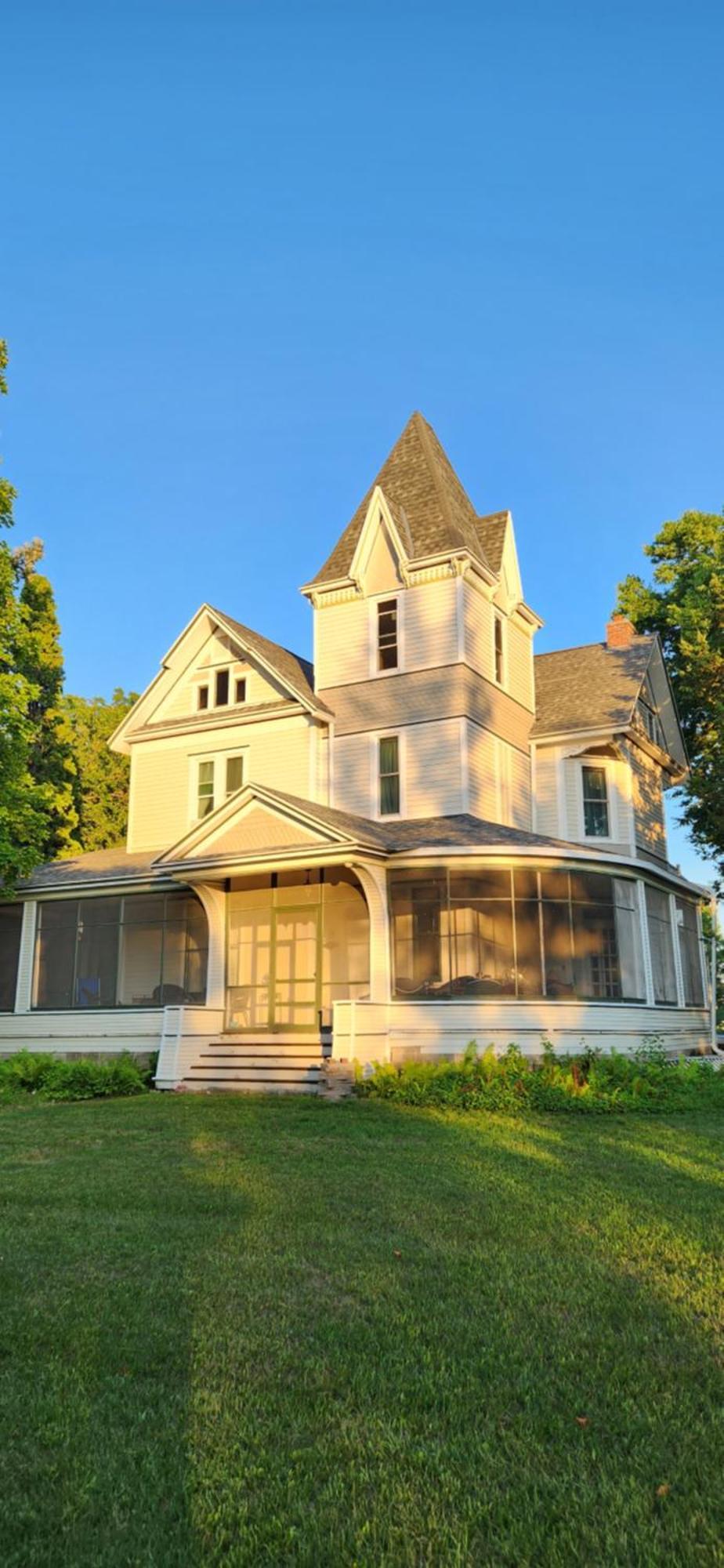 Oaklawn Inn Menomonie Exterior photo